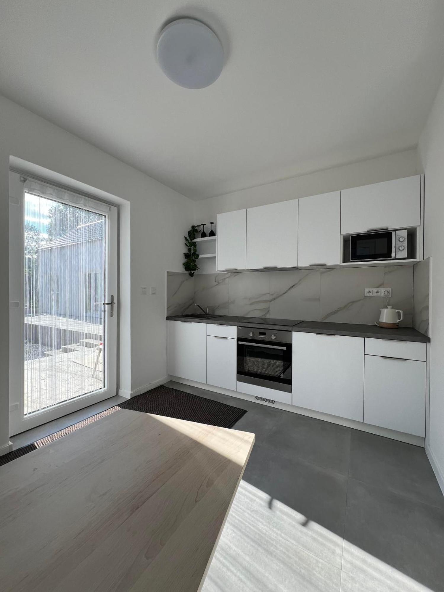 2 Moderne Apartmany 19 A 95 V Sukromi V Centre Mesta Turcianske Teplice Exterior photo